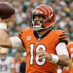 The Ageless Quarterback Duel: Flacco and Rodgers Clash in Thrilling Showdown