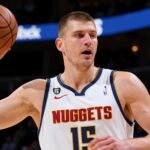 The Blind Alley-Oop: Jokic’s No-Look Pass Leaves NBA in Disbelief