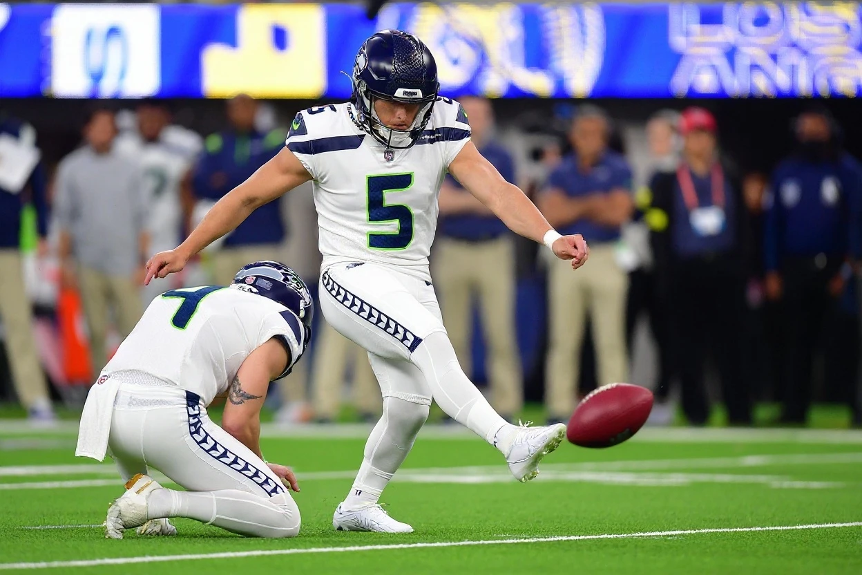 Seahawks Smother 49ers, Clinch NFC West Crown and Coveted Bye